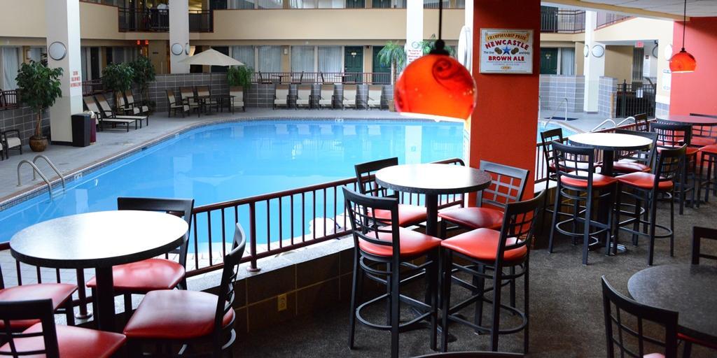 Plaza Hotel & Suites - โอแคลร์ ภายนอก รูปภาพ