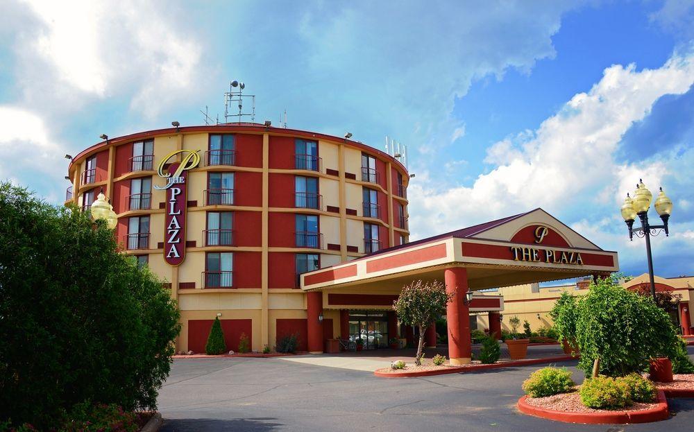 Plaza Hotel & Suites - โอแคลร์ ภายนอก รูปภาพ