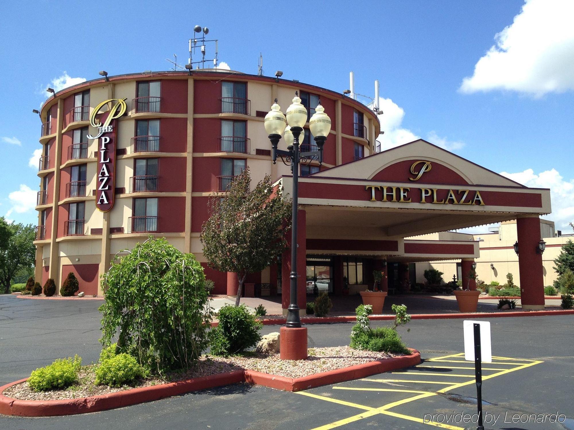 Plaza Hotel & Suites - โอแคลร์ ภายนอก รูปภาพ